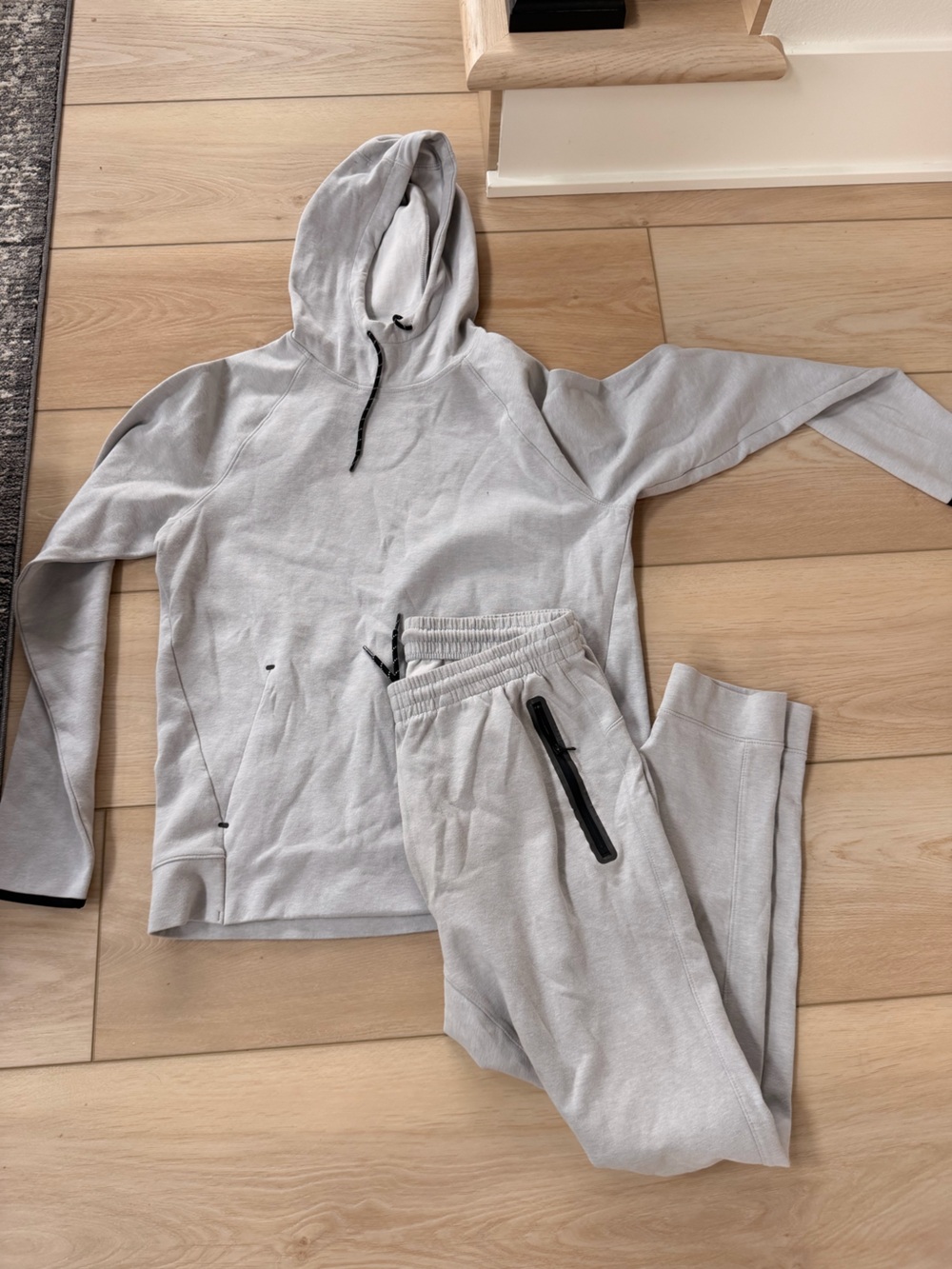 Old Navy Light Gray Men's Jogger Sweatpants with Zipper Pockets